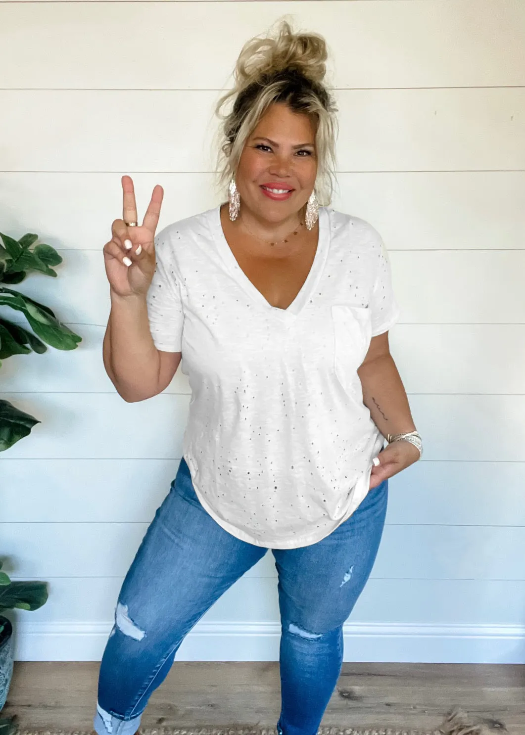 DISTRESSED BOYFRIEND TEE