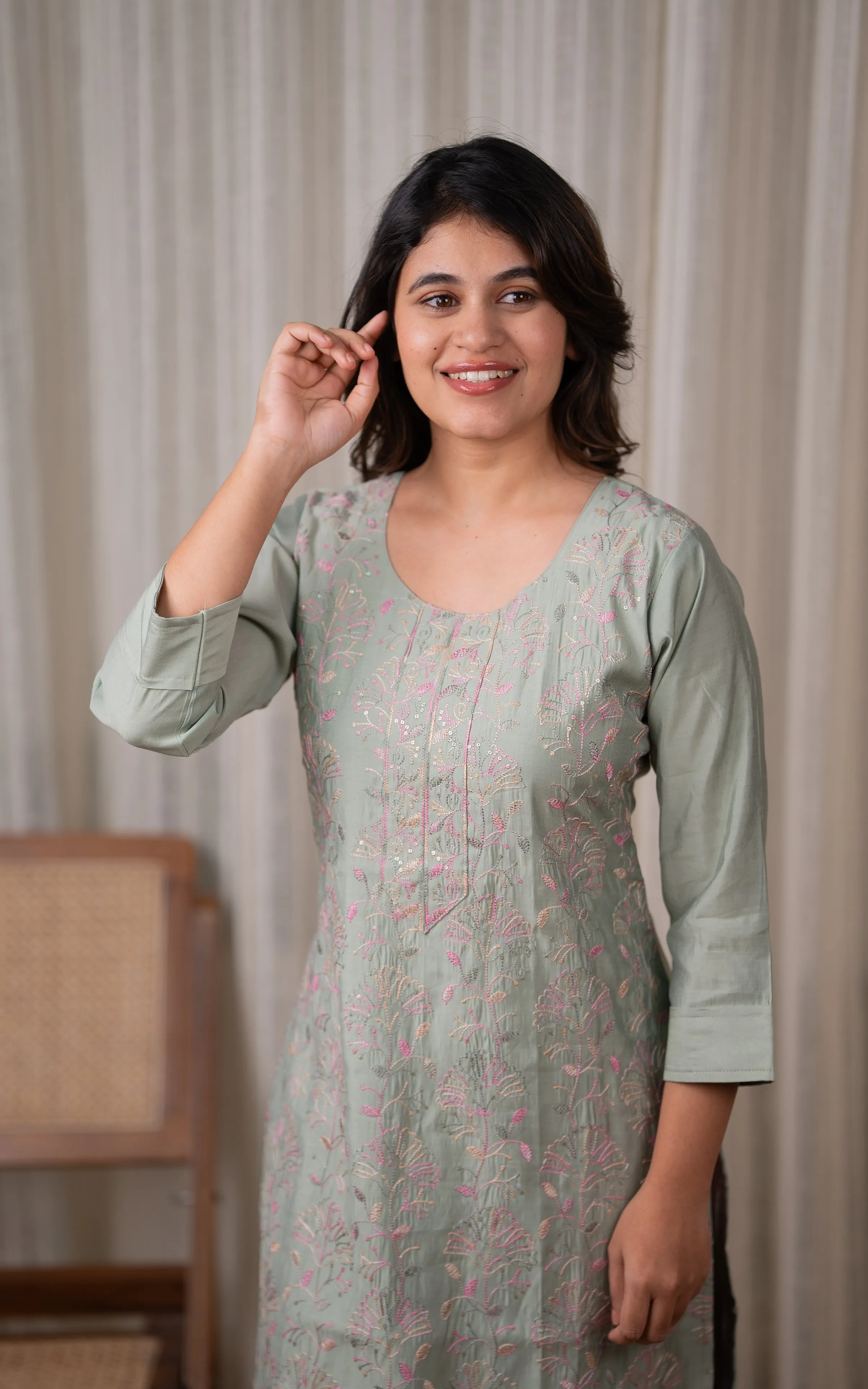 Saratha Pastel Green