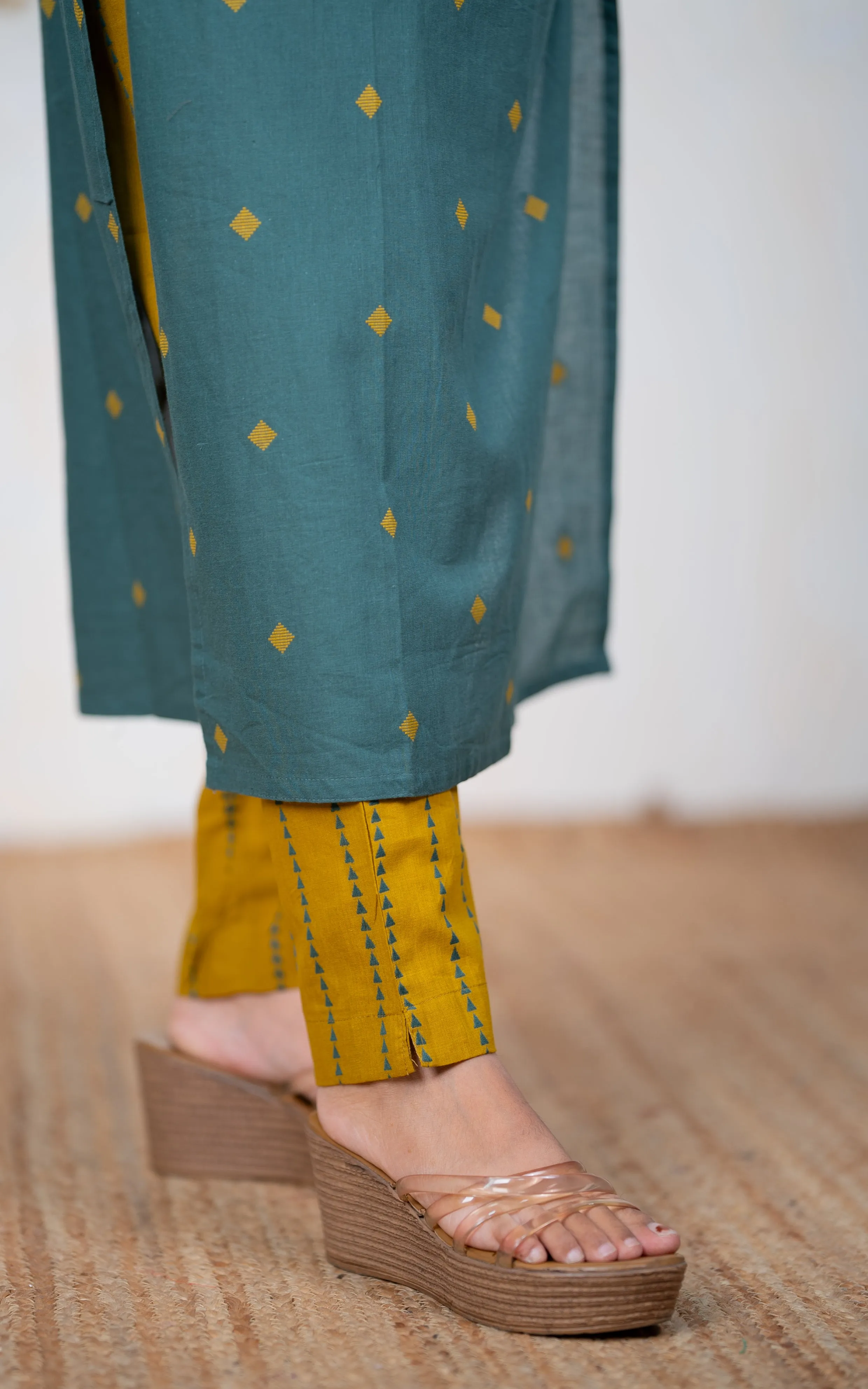 Sidhiksha Green (Kurti Pant)